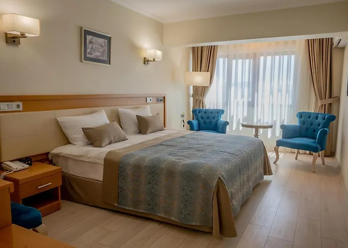 Patalya Lakeside לינה וארוחת בוקר